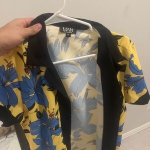 button up men’s shirts. Size Large